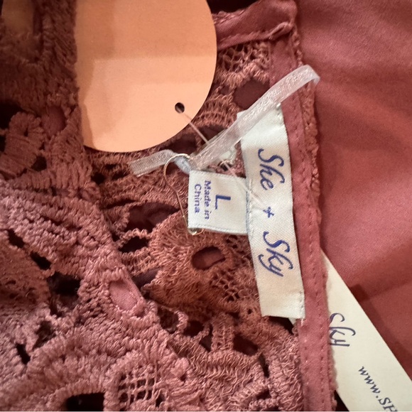 She + Sky Boho Open Embroidered Lavender/Mauve Top Size L NWT - Picture 8 of 8